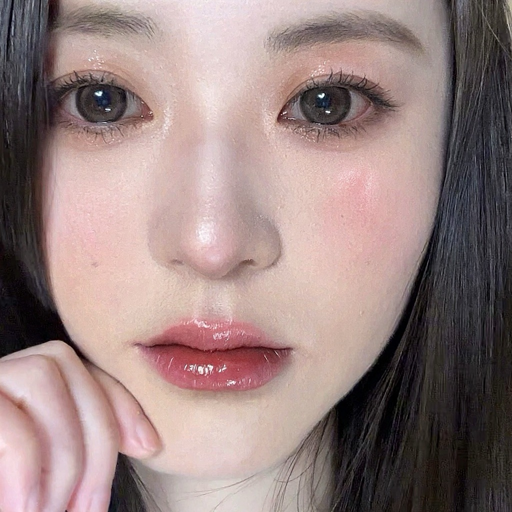 Full-face makeup result